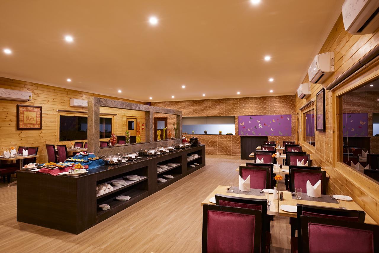 Sterling Anaikatti Hotel Varagampadi Exterior photo