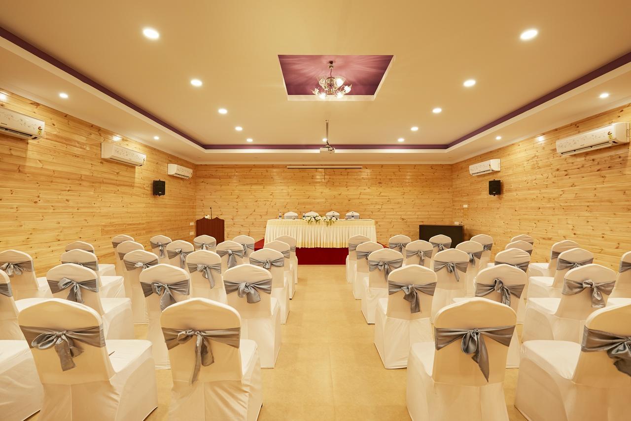 Sterling Anaikatti Hotel Varagampadi Exterior photo