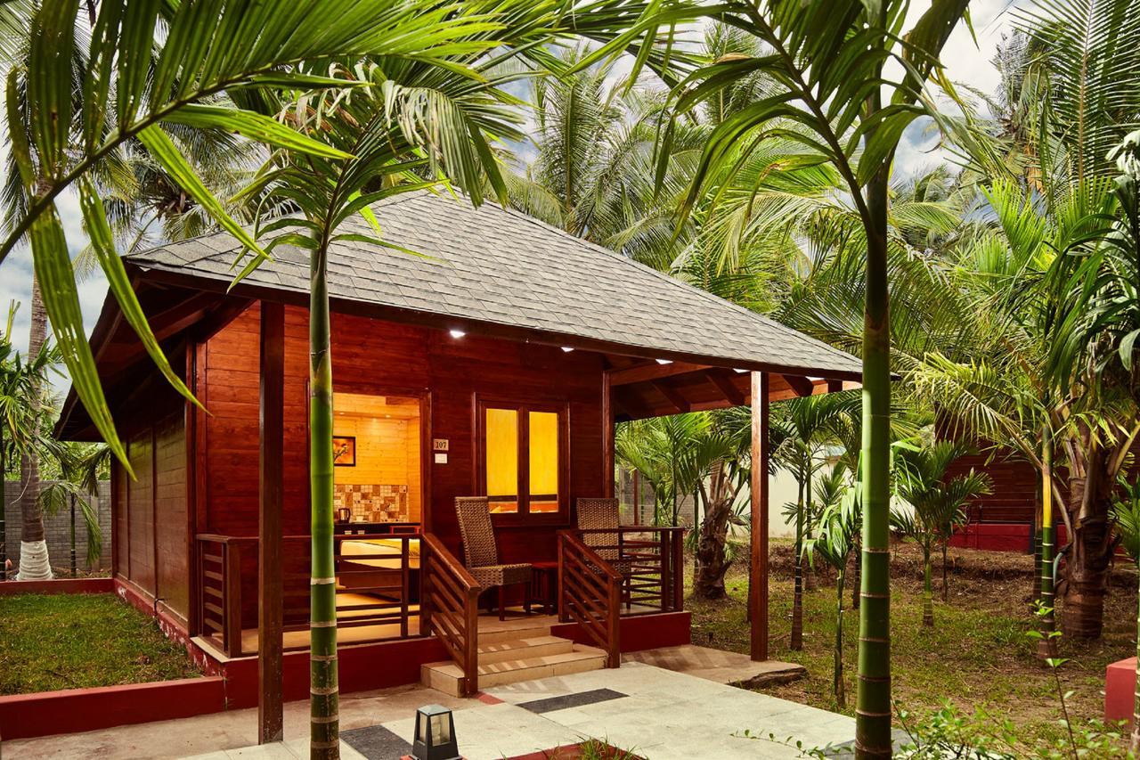 Sterling Anaikatti Hotel Varagampadi Exterior photo
