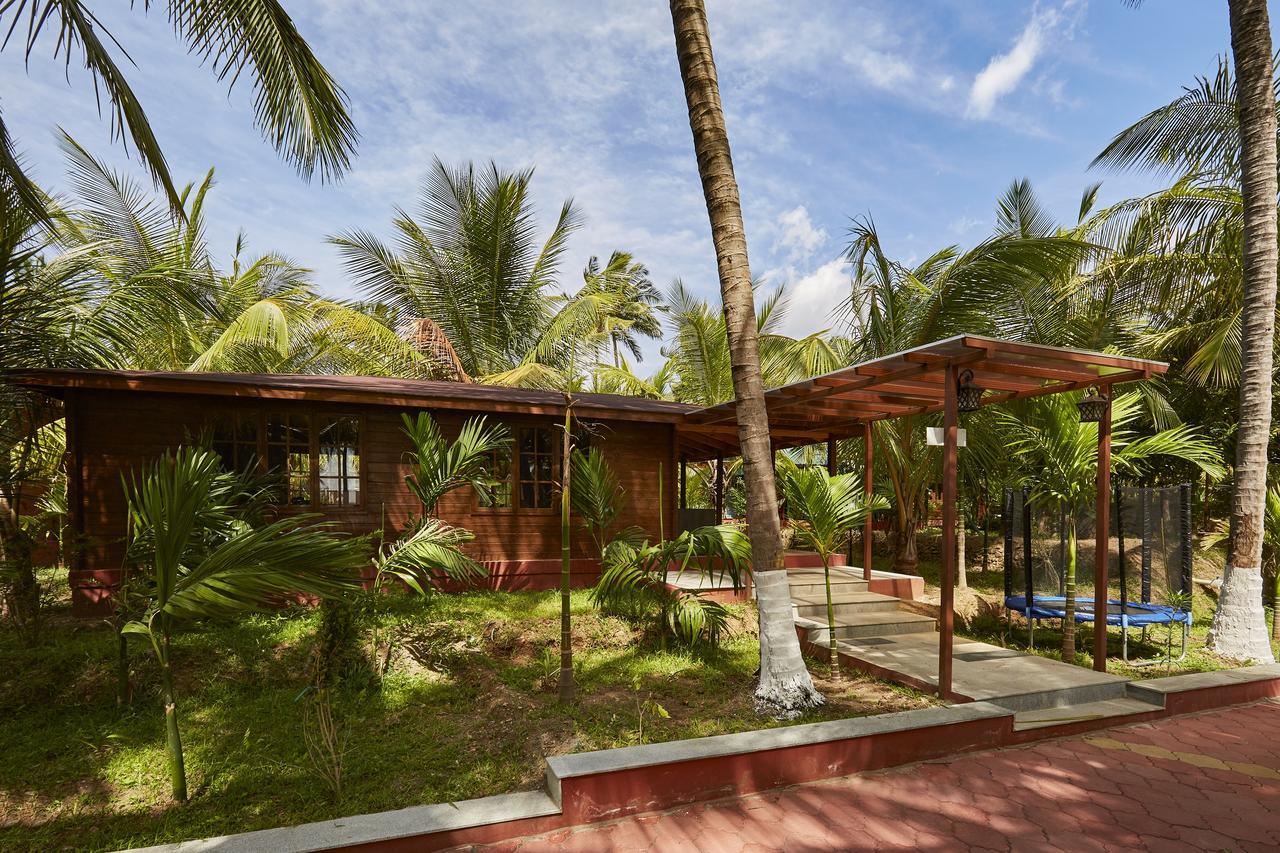 Sterling Anaikatti Hotel Varagampadi Exterior photo
