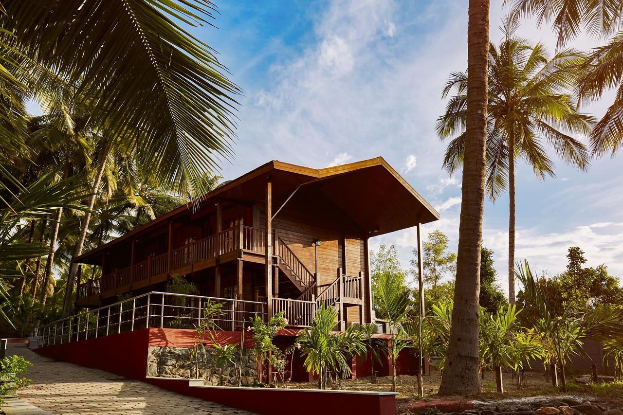 Sterling Anaikatti Hotel Varagampadi Exterior photo